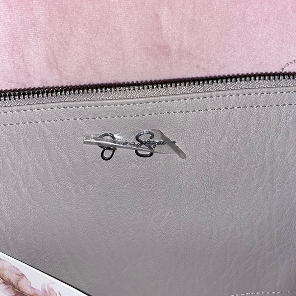 Jessica Simpson Wristlet - Picture 3 of 4